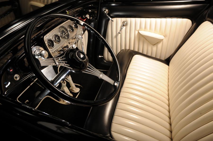  Ford 3-Window Hot Rod Coupe 1932 года  (фото 6 из 9)